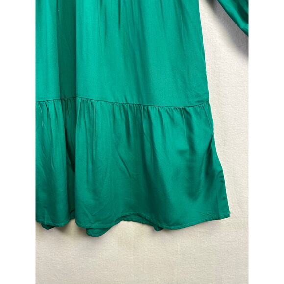 Woman's Green Long Sleeve Dress - Size XS Winter Holiday Feminine - Picture 5 of 10